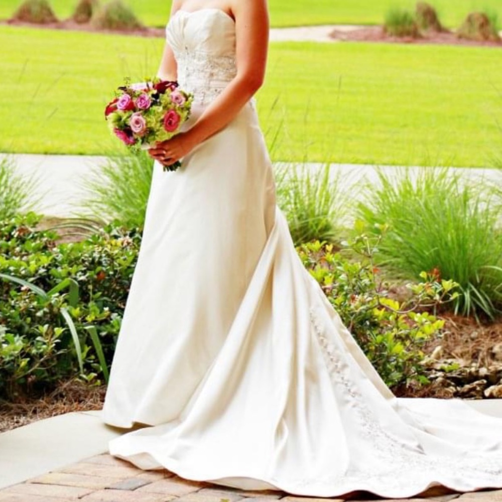 Wedding dress